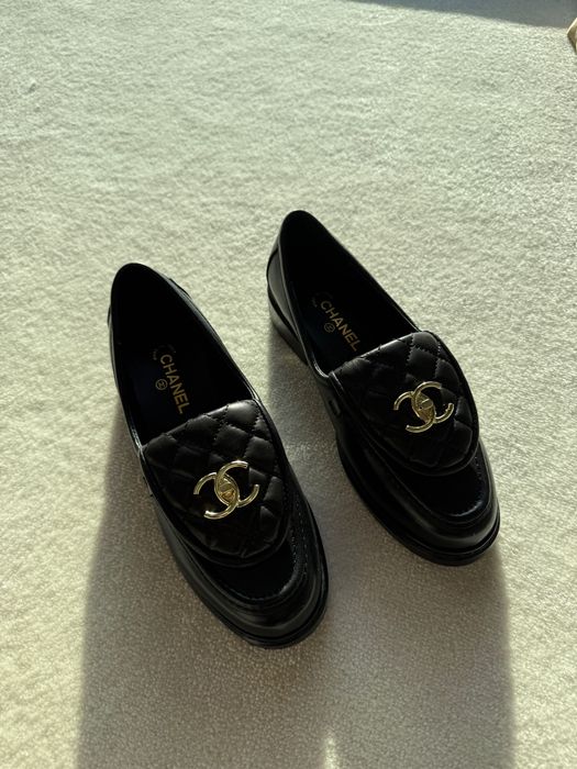 Pantofi model chanel