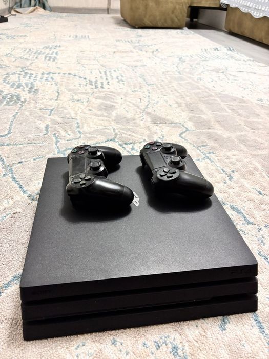 PlayStation 4 pro 1Tb