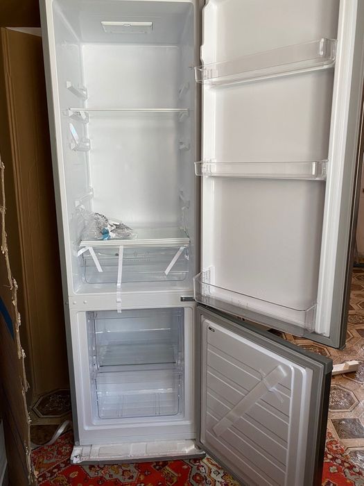 Холодильник новый