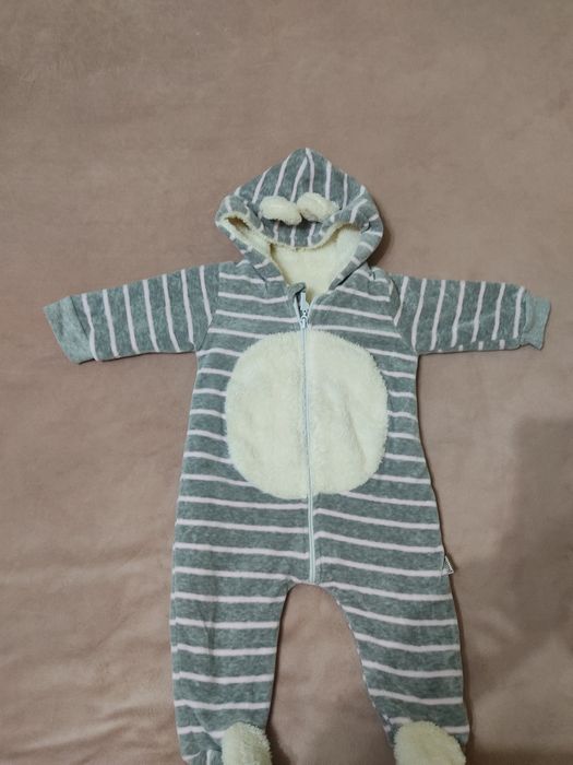Продам детский комбинезон