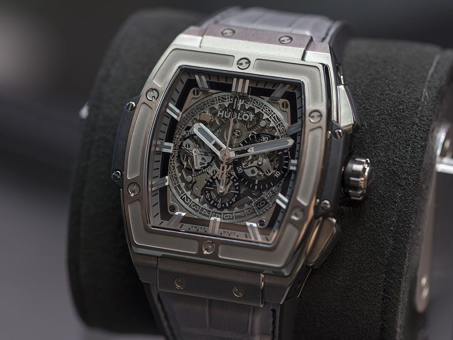 Продам новые часы HUBLOT