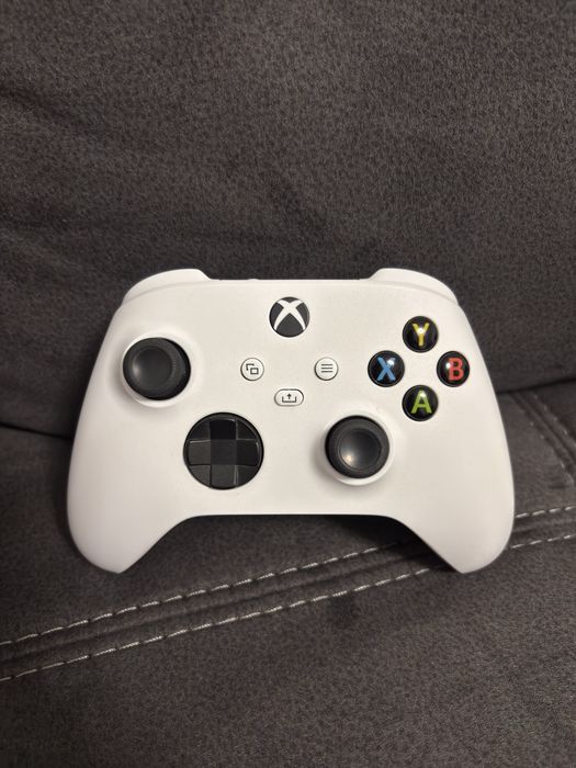 Vând Xbox Series S 512GB SSD