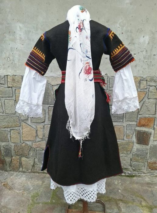 Автентична носия