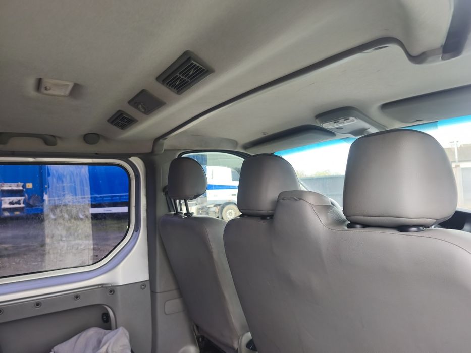 Vând Opel vivaro