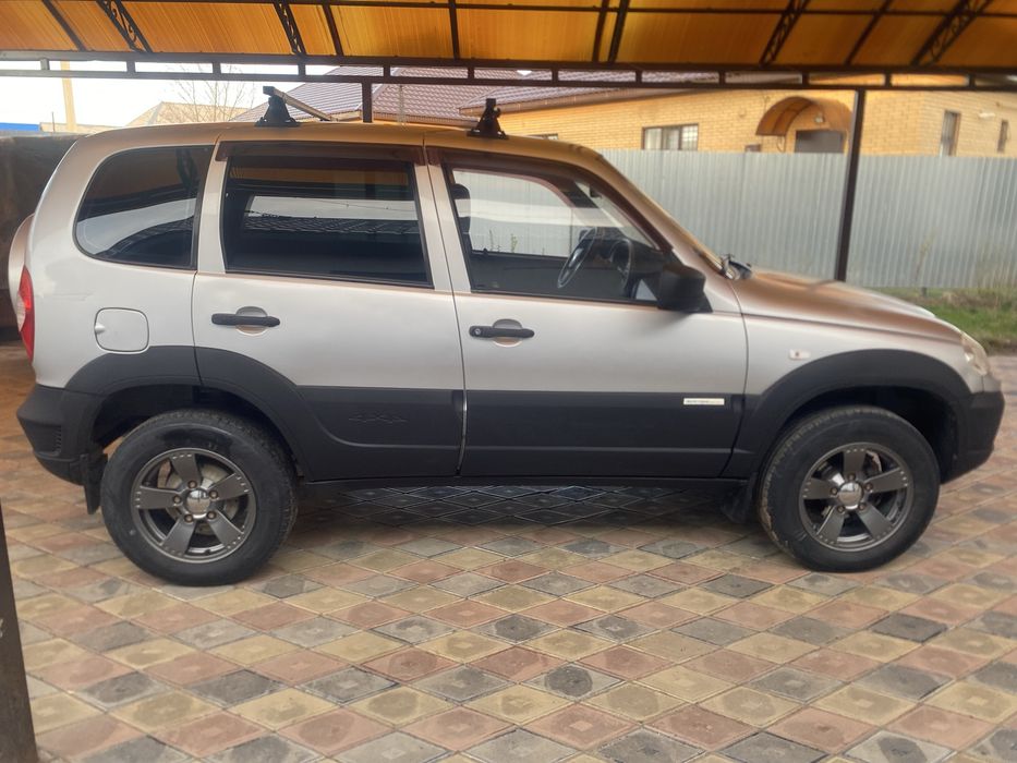 шевроле нива 2012 года