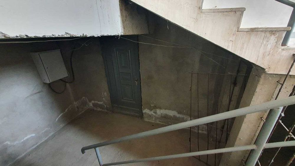 Shahrisabz sh. Choshtepa MFYdagi ko'p qavatli uyning yer to'la qismi