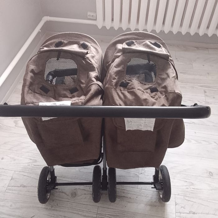 Коляска для двойни либо погодок