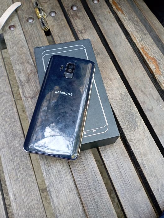 Samsung S9+ brend new