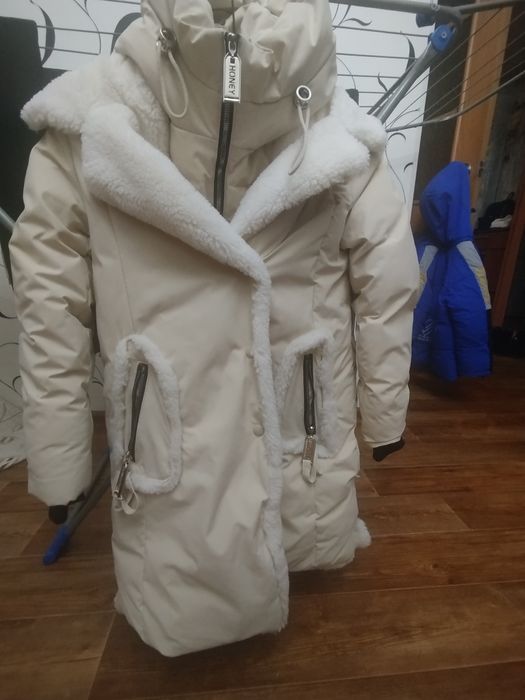 Продам зимнюю куртку