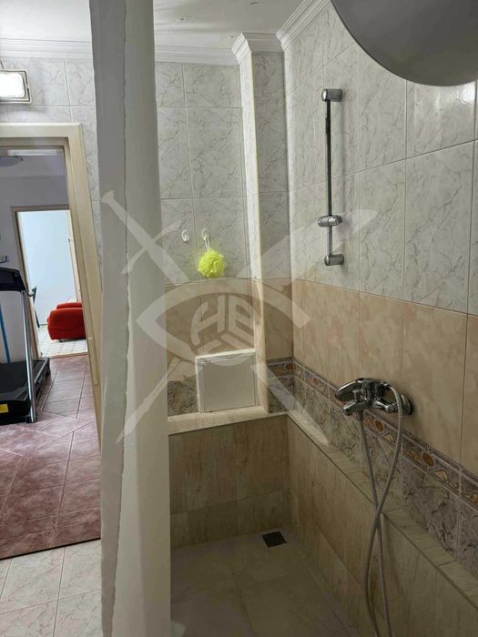 Дава се под наем Двустаен апартамент в Варна, Левски - 55 кв.м за 200 € - Снимка #3