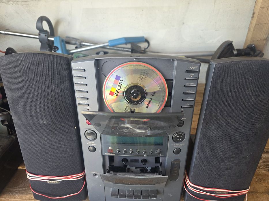 Vand radiocasetofon cu cd marca Crown