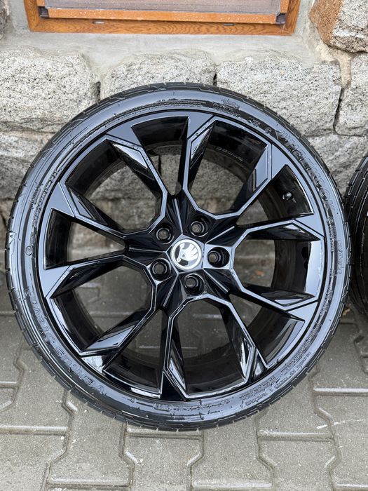 Оригинални 19 джанти 5х112 с летни гуми ханкук