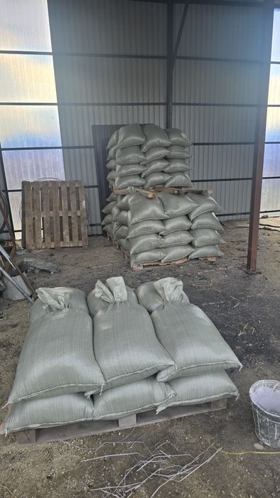 Продам песок крупнозернистый