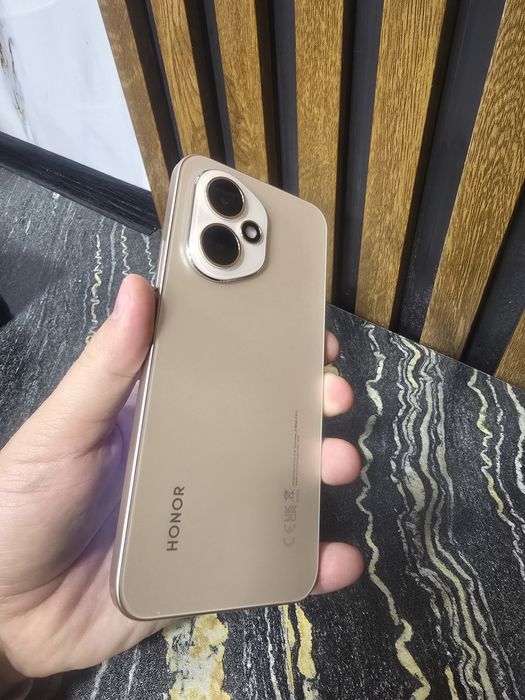 Honor 400 srochna sotiladi ideal holatda