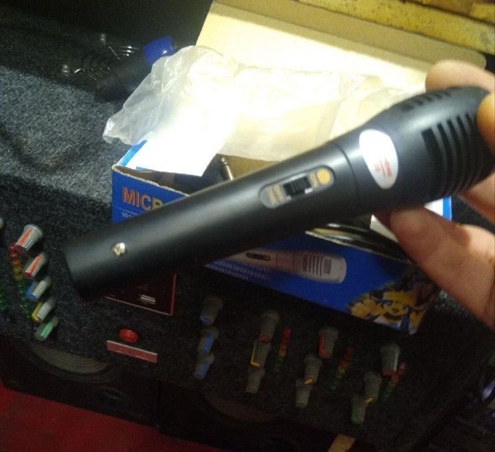 Statie cu mixer incorporat - 4x250W RMS + accesorii si boxe JBL