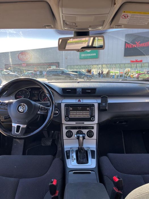 Vând Passat b6