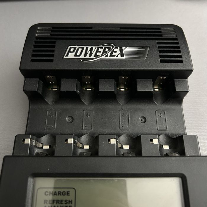 incarcator acumulatori Powerex Maha MH-C9000