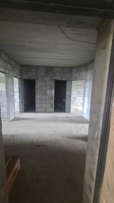 Продается 4х комнатная квартира в новостройке на Юнсабаде 9 квартал.