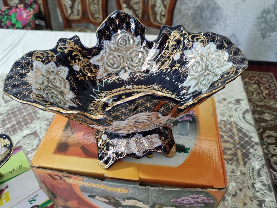 Chinni buyumlari qora bagima