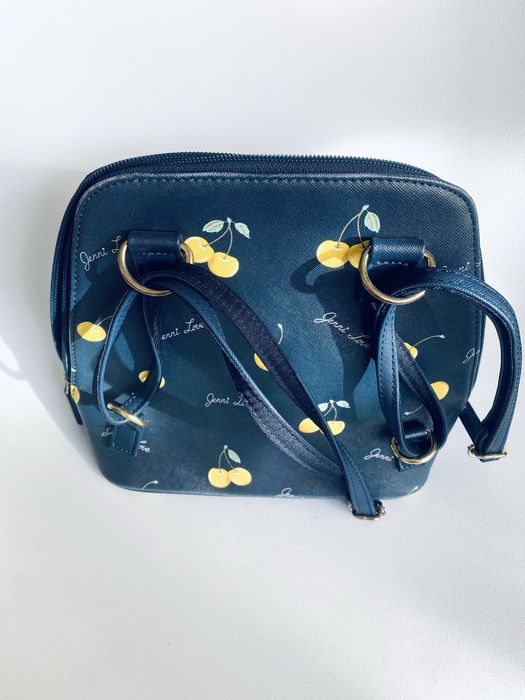 Сумка с желтой черешней