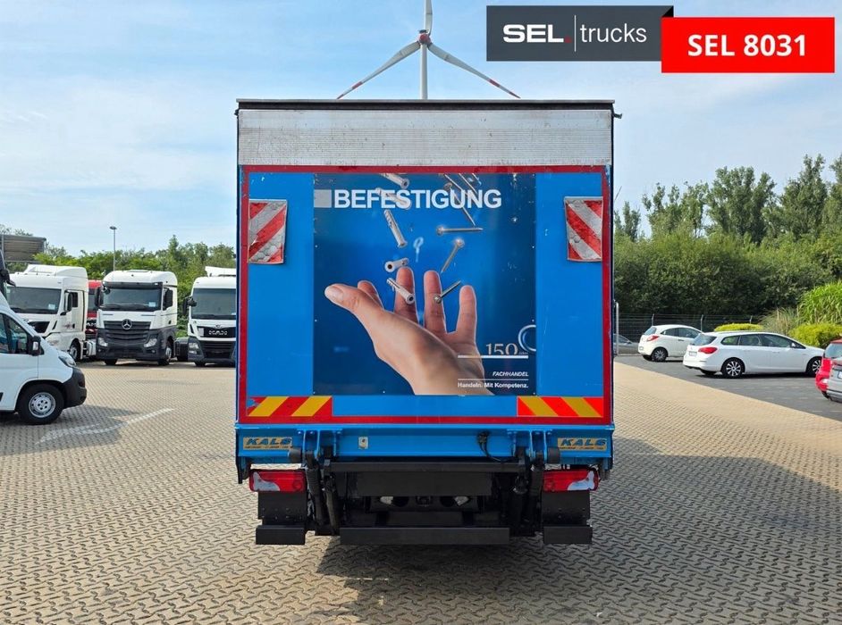 Каросерия с падащ борд/тристранна щора