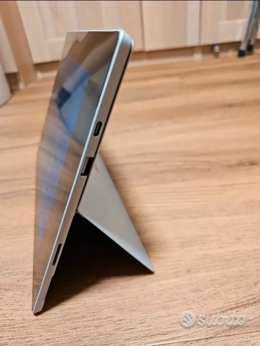 Microsoft Surface Pro 7+ 12.3" i5-1135G7 128GB 8GB