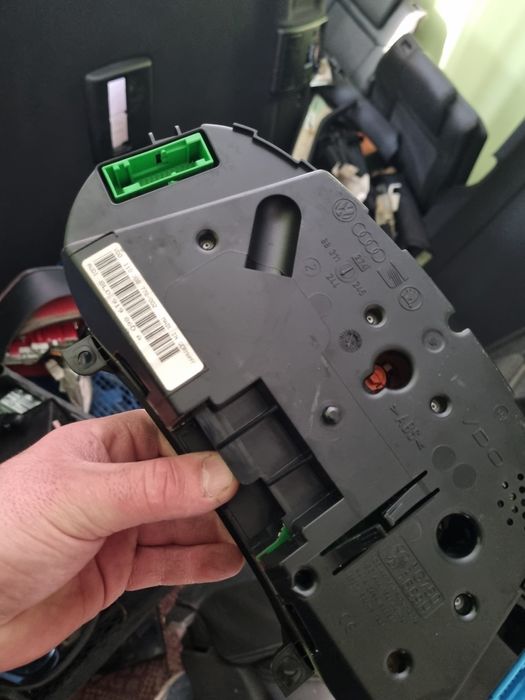 Километраж за Ауди А3 1.8 бензин 1999г