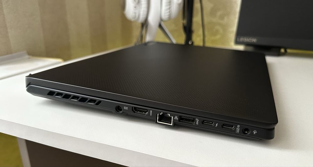 Ноутбук Asus ROG Zephyrus M16 (2021), игровой