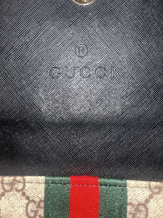 geanta gucci originala se prezinta intr-o stare excelenta, purtata o singura data