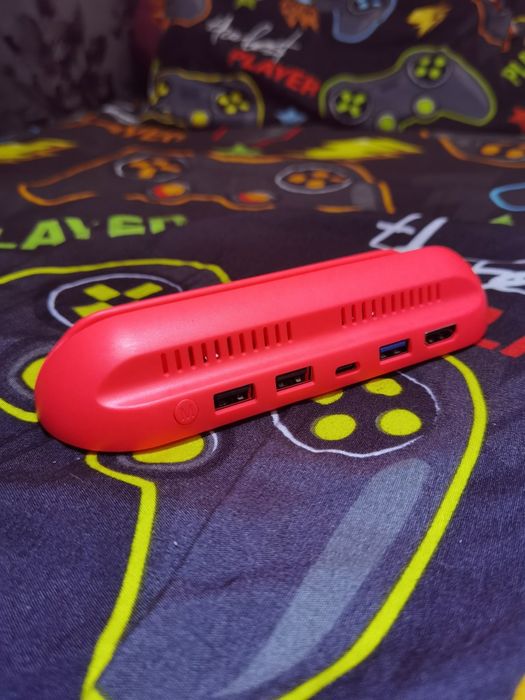 Докинг станцията за nintendo switch oled и nintendo switch