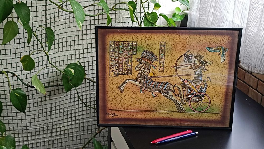 Papirus egiptean autentic — Faraonul pe Carul de Luptă - papirus înrămat