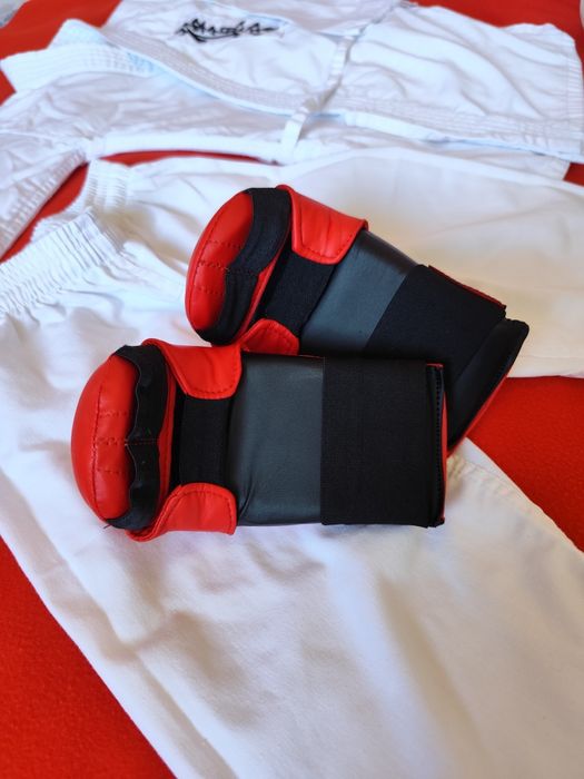 Екипировка за карате - почти нови