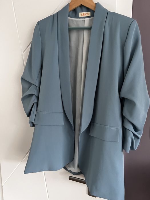 Ново пролетно Сако М размер синьо с набран ръкав