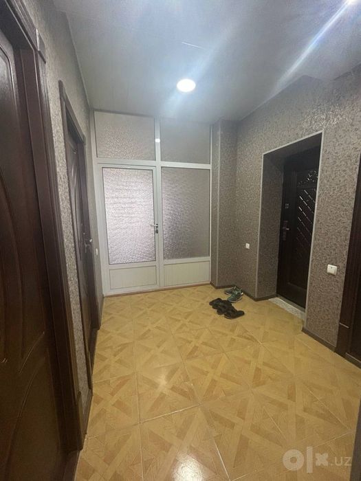 4 каватли домнинг 3 каватида 3 хонали квартира ижарага берилади