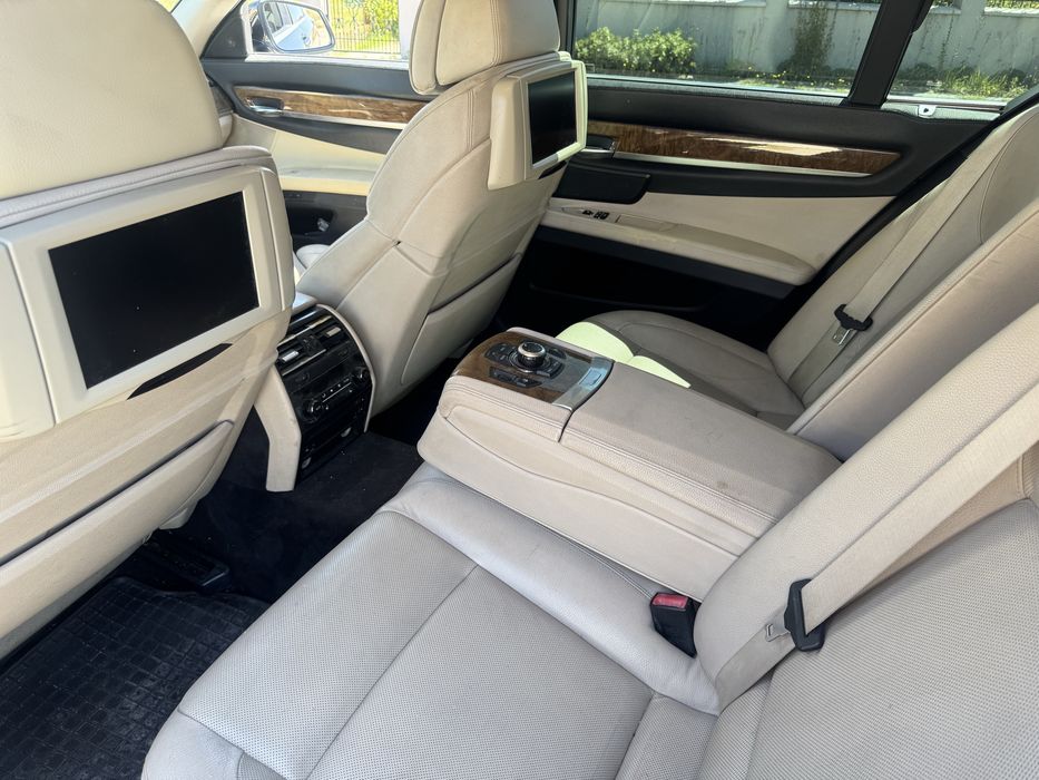 Bmw 730d 245cp // 2009 **5 Butoane** Proprietar