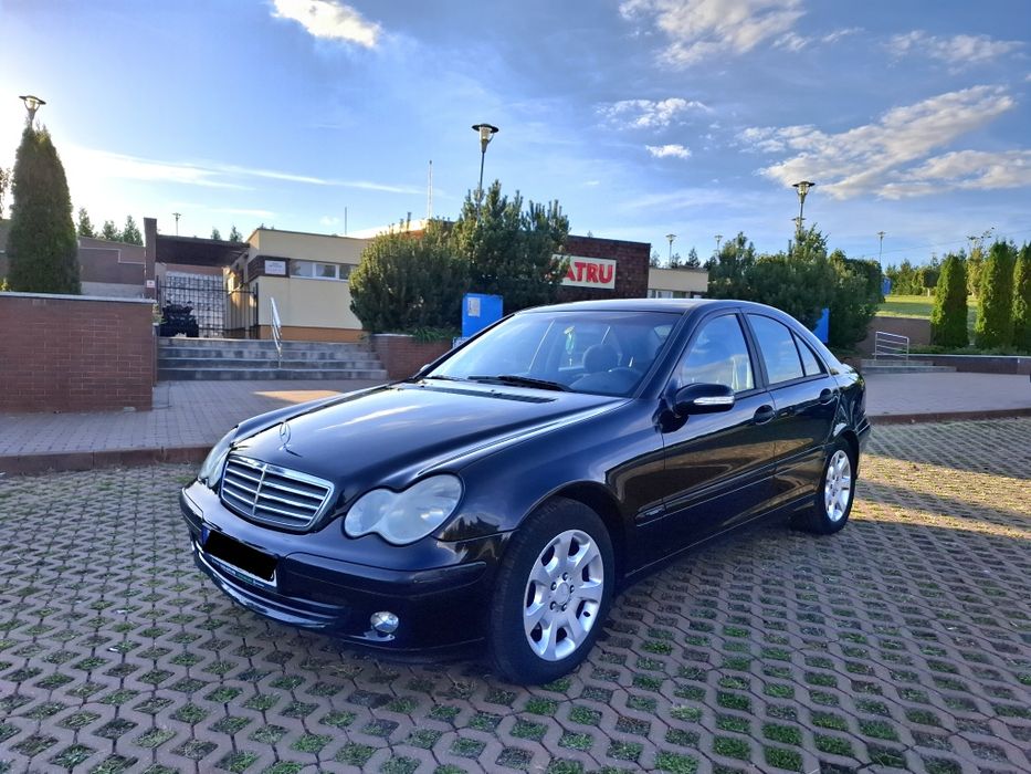 Mercedes C-Class C180 1.8 benzină 143cp