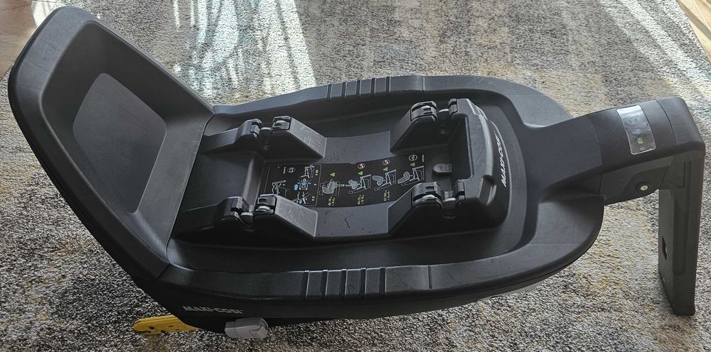 Столчета за кола Maxi-Cosi Pearl Pro 2 i-Size Authentic Graphite + Maxi-Cosi Pebble Pro i-Size Essential Blue + Maxi-Cosi База ISOFIX FamilyFix 3