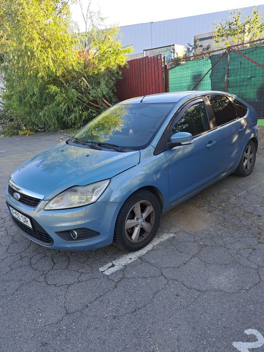 Ford focus  anul 2009 pentru piese