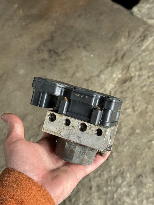 Блок ABS нива шевроле Bosch