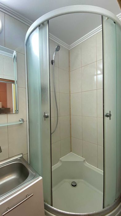 Camera de camin cu baie, renovata, mobilata si utilata | Bularga