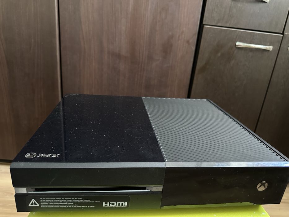Продам x box one