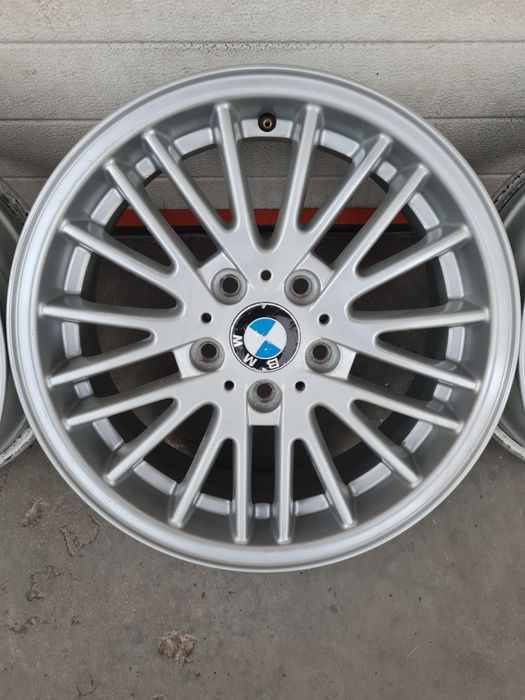 Оригинални джанти за BMW R17 5x120 ET39 7J