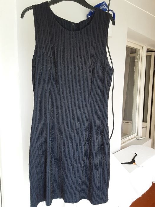 Продаются  очень дёшево, платья