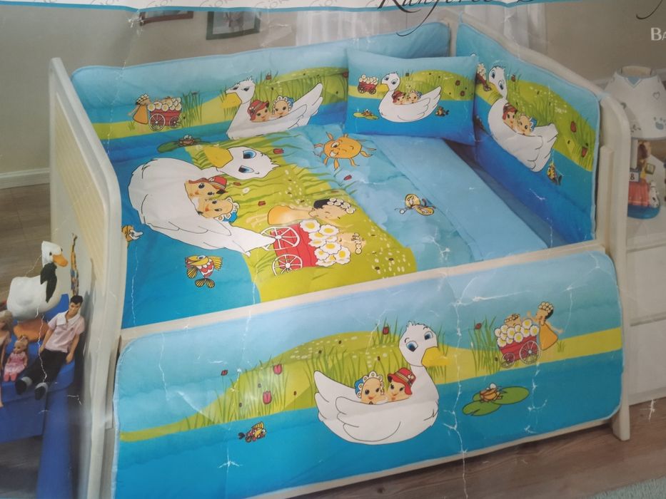 Продам комплект для манежа.