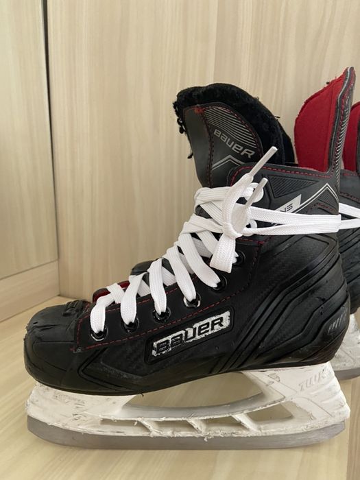 Хоккейные коньки