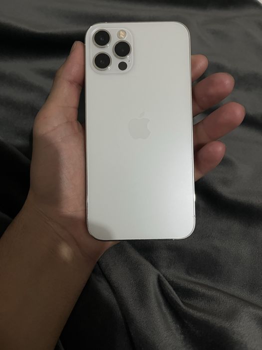 Продается айфон 12 про 128 память