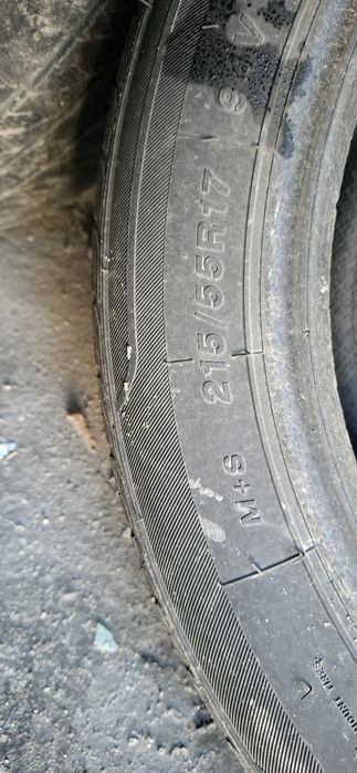 Продам  летние шины на 17/215/55
