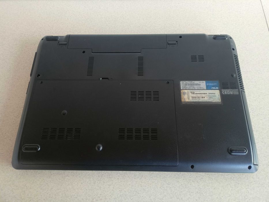 Laptop Asus K73S display 17,3 Procesor I5-2450m ram 8g SSD Nvidia 610m