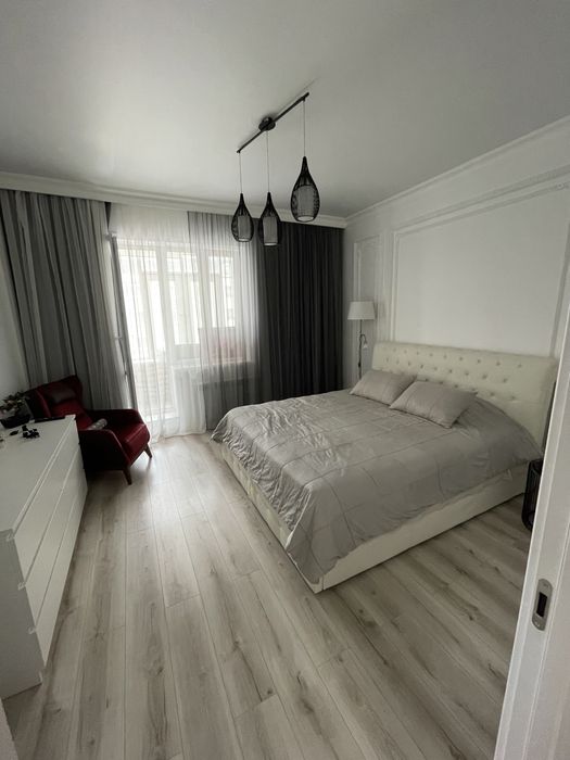 Двуспальная кровать б/у