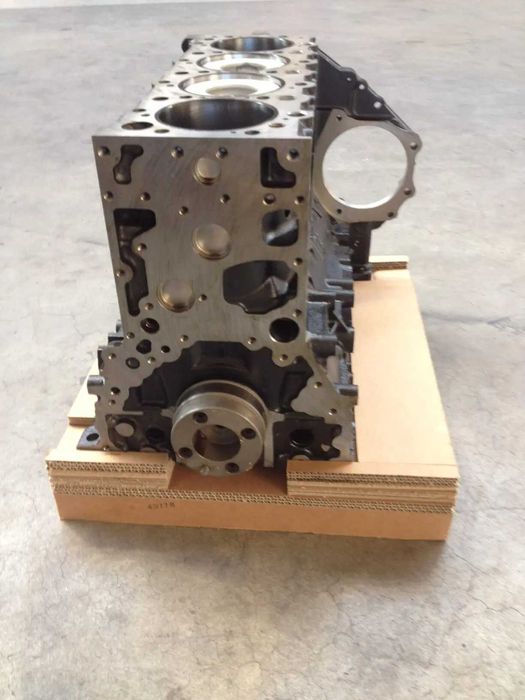 Motor scurt Isuzu 4HK1 - Piese motor Isuzu